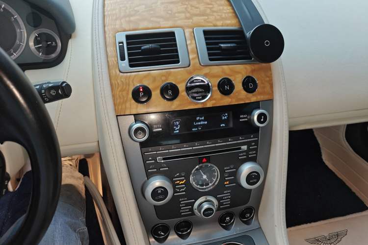 Used AstonMartin Rapide 2010 6.0L Audio And AC Panel