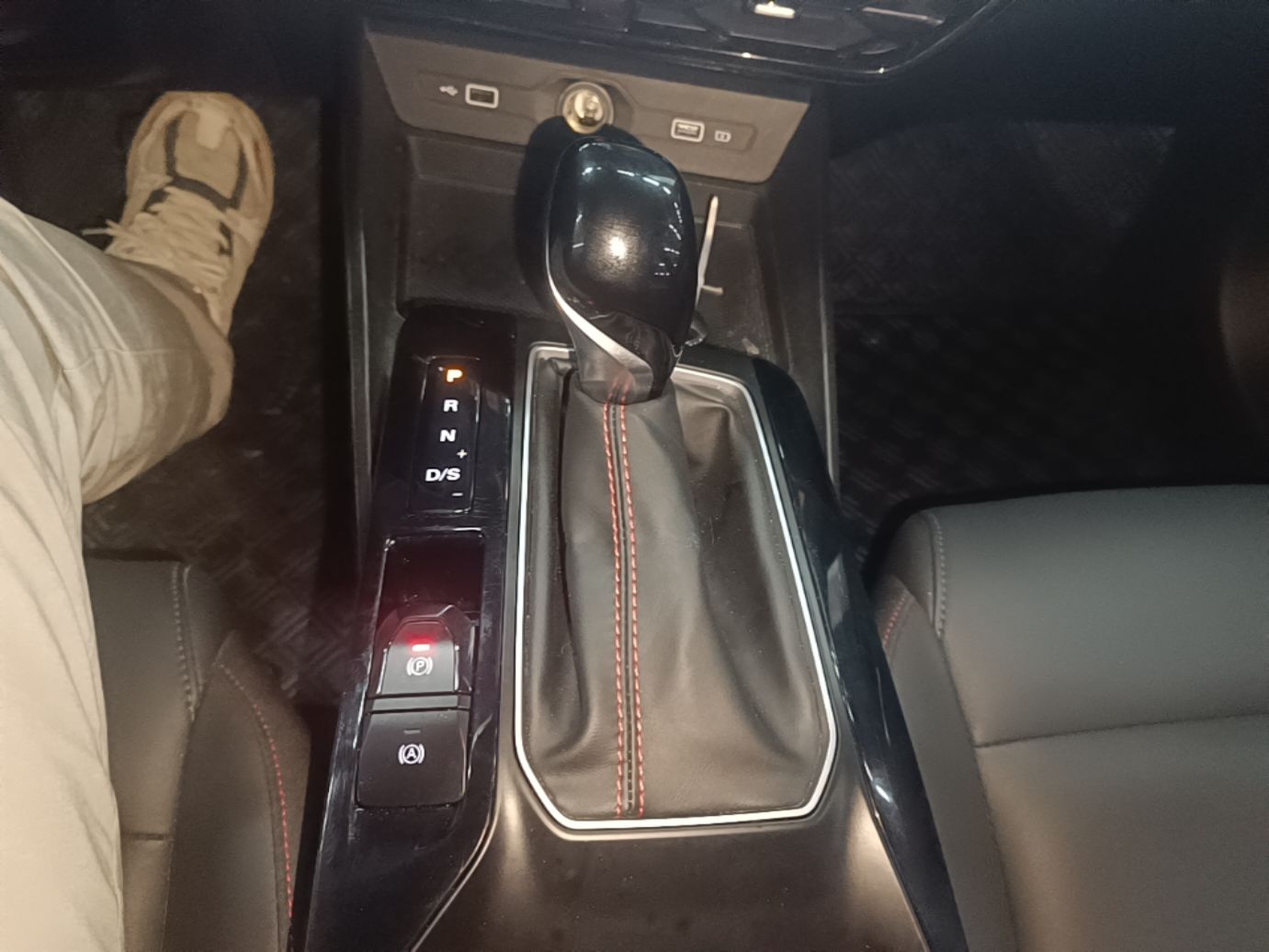MG 5 2023 180 DVVT CVT Luxury Edition — снимка 16