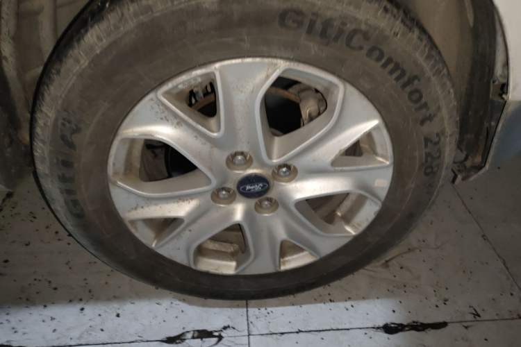 Used Ford EcoSport 2013 1.5L Automatic Fashion Model