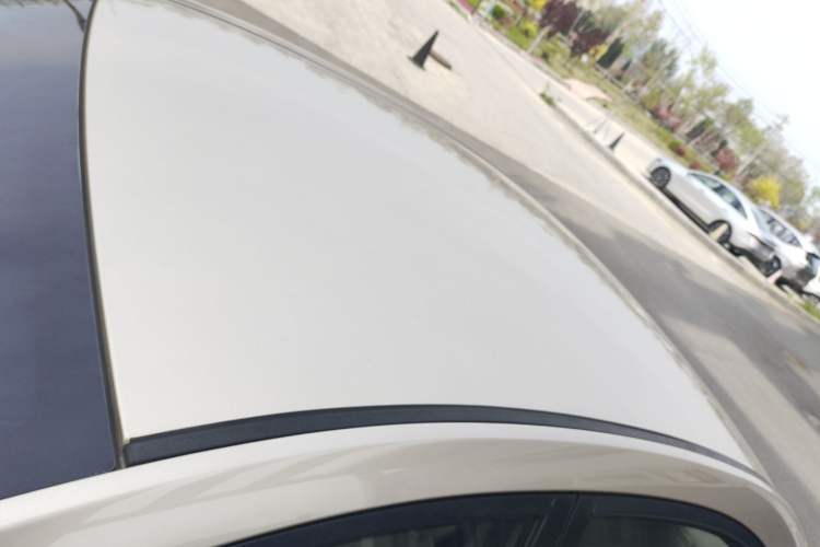 Used Geely Auto Emgrand 2017 Sedan Million Edition 1.5L Manual Luxury Model Roof