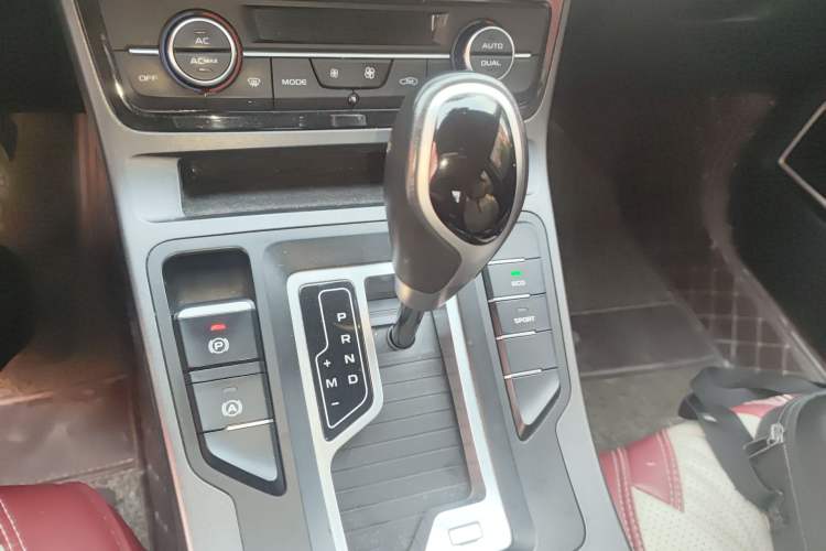 Used Geely Auto Emgrand GL 2021 UP 1.4T CVT Luxury Edition Gear Lever