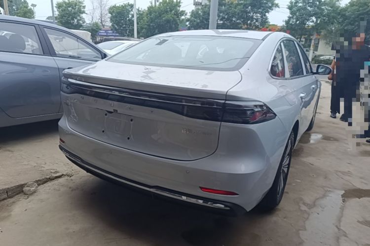 Used Geely Galaxy A7 2025 Model EM-i 150km Prestige Edition
