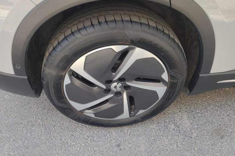 Used Nio ES6 2024 75 kWh
