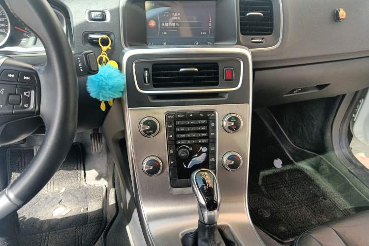 Used Volvo S60 2018 S60L T3 Smart Progress Edition
