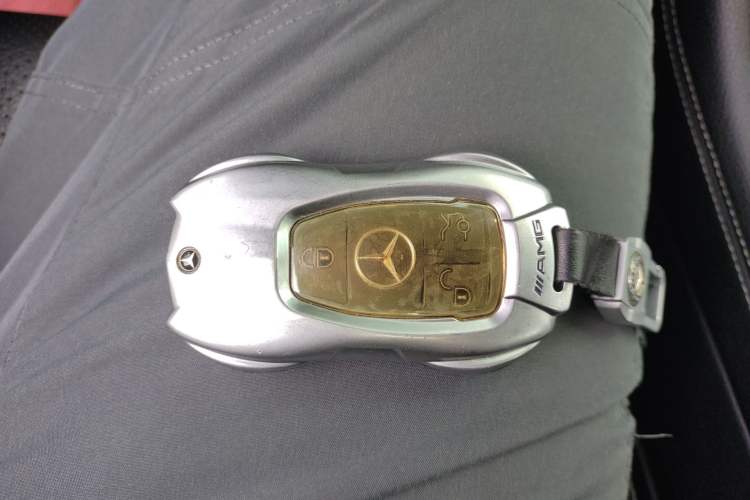 Used Mercedes-Benz GLC 2019 GLC 260 4MATIC Luxury Model Interior 1