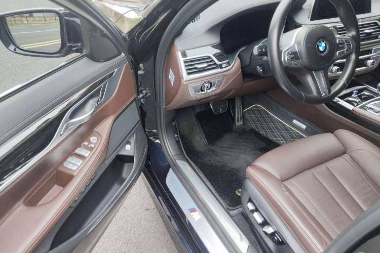 Used BMW 7 Series 2018 730Li Leading Model M Sport Package Driver Seat