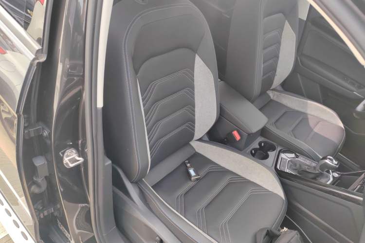 Used Volkswagen Tayron GTE Plug-in Hybrid 2020 1.4T Luxury Model Right Front Seat