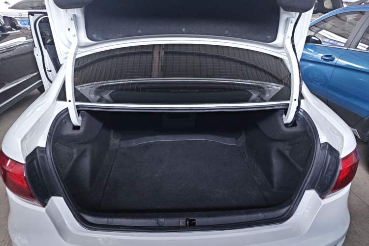 Used Qoros 3 2016 Sedan 1.6T Automatic ZhiZhen Model