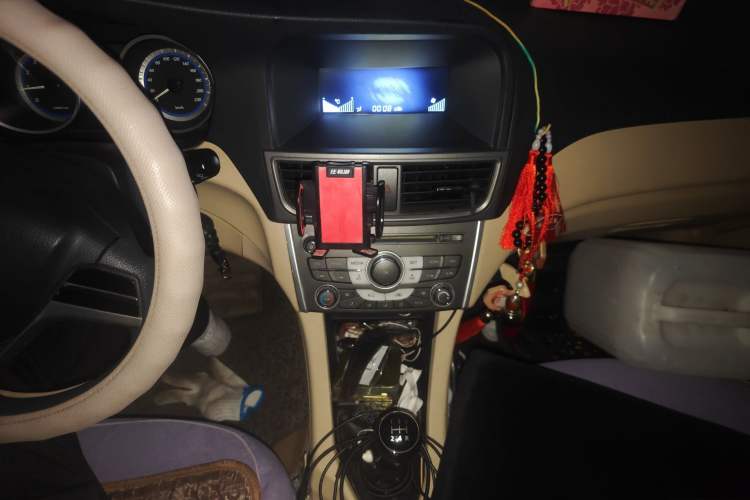 Used Soueast V5 Lingzhi 2012 1.5L Manual Standard Edition