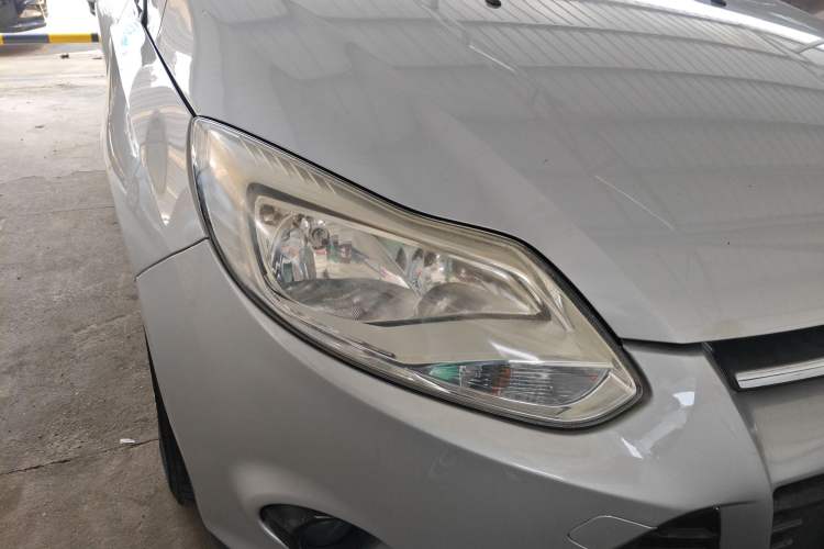 Used Ford Focus 2012 Sedan 1.6L Manual Comfort Model