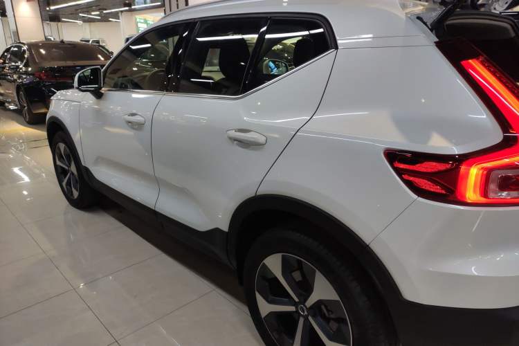 Used Volvo XC40 2025 B4 4x4 Smart Luxury Edition
