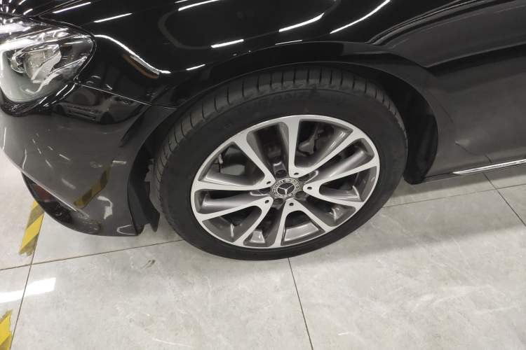 Used Mercedes-Benz E-Class 2019 E 260 L 4MATIC
