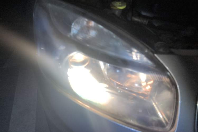 Used Renault Koleos 2012 2.5L Two-Wheel Drive Comfort Edition with Navigation