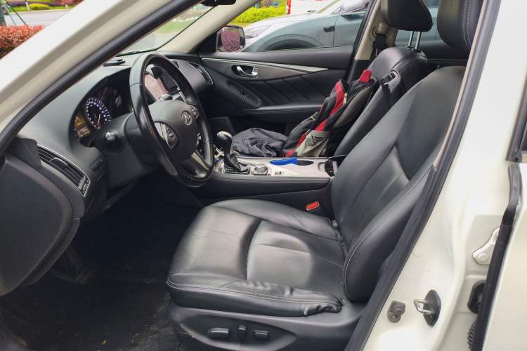 Used Infiniti Q50L 2016 2.0T Enjoyment Edition Left Front Seat