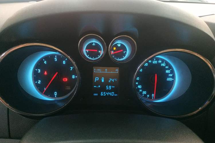 Used CHANGAN CS35 2014 1.6L Automatic Luxury Model China IV Standard Instrument Cluster