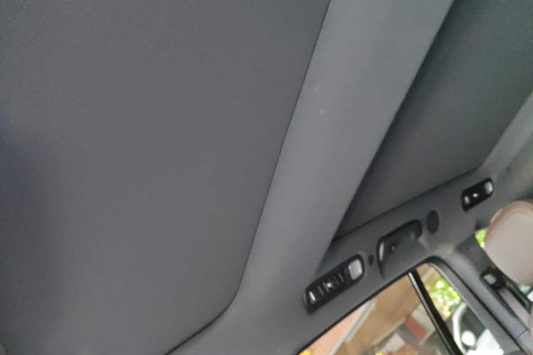 Used Li Auto L8 2023 Pro Model
