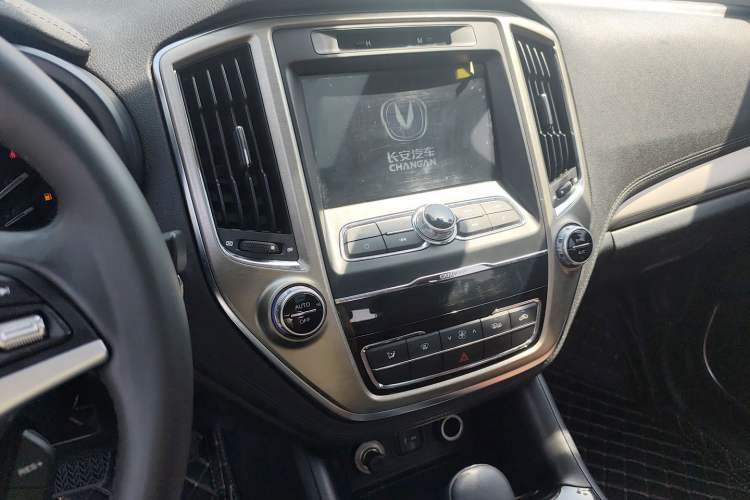 Used CHANGAN CS95 2017 2.0T Two-Wheel Drive Zhitu Edition