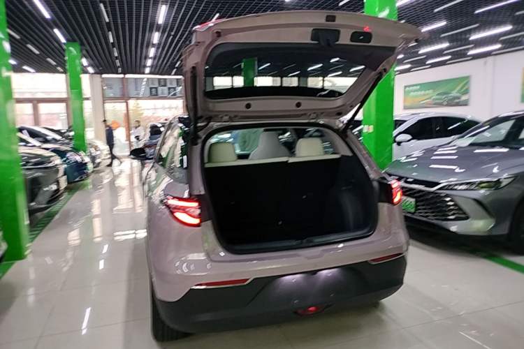 Used Geely Galaxy Geome 2025 UP 410km Exploration Edition Trunk