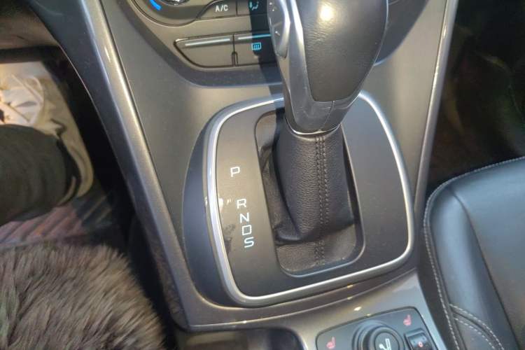 Used Ford Kuga 2015 2.0L GTDi Four-Wheel Drive Elite Model