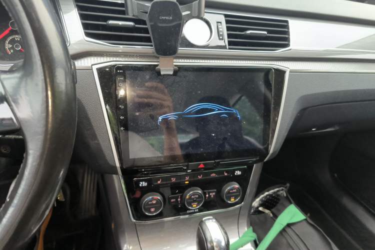 Used Volkswagen Passat 2016 280TSI DSG Prestige Edition Audio And AC Panel