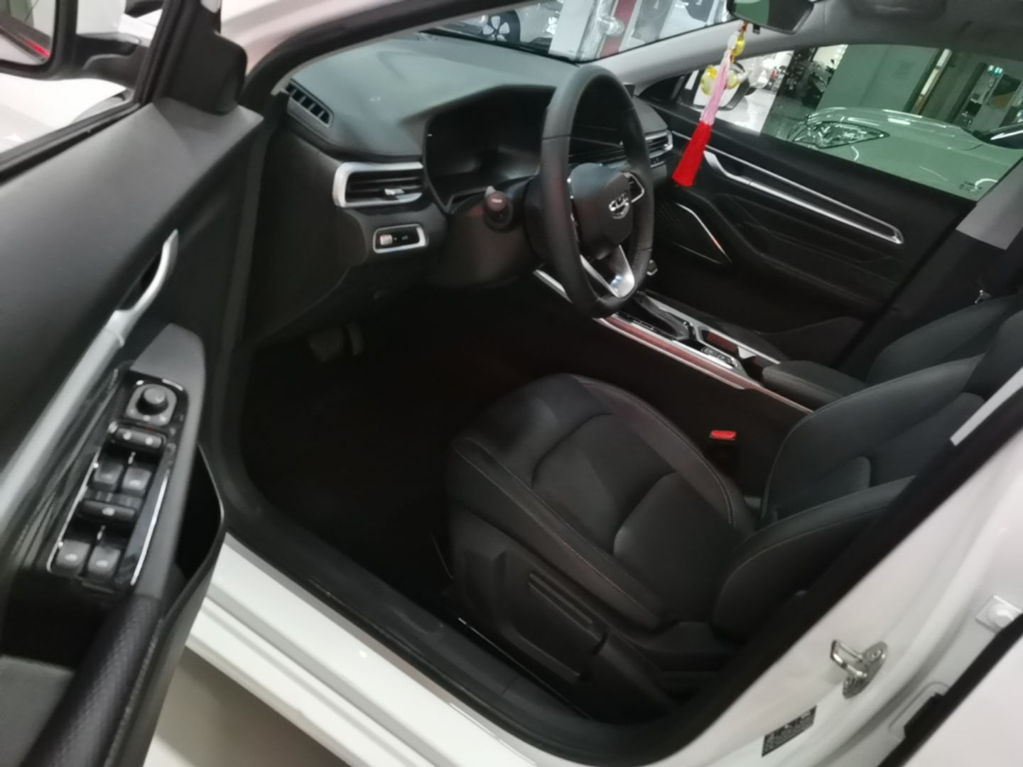 Geely Auto Emgrand 2022 4th Generation 1.5L CVT Luxury Model - Premium — снимка 18