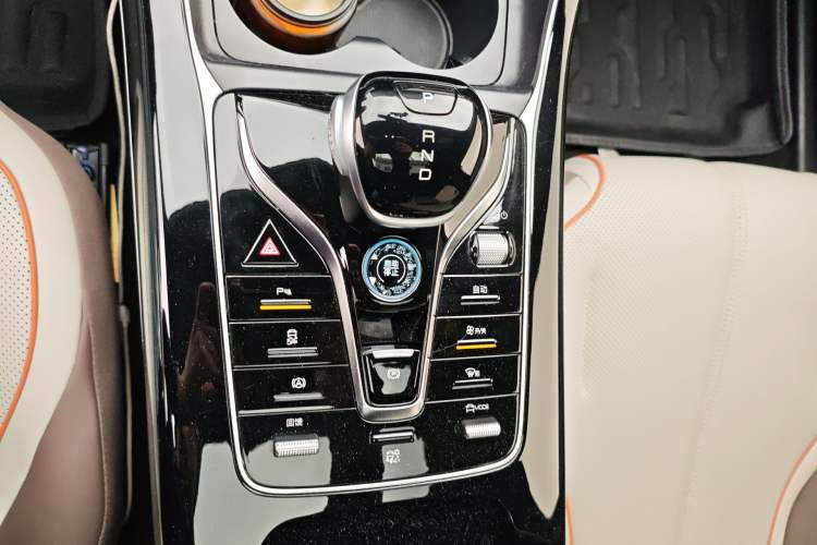 Used BYD Qin PLUS 2024 Honor Edition EV 420KM Beyond Model
