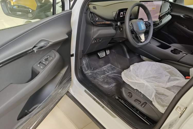 Used Volkswagen ID.UNYX 2024 Revised Pro Long-Range Version Driver Seat