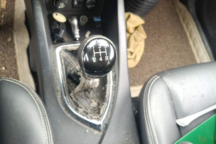 Used CHANGAN KAICHENG Oushang A600 2016 1.5L Manual Elite 7-Seater Gear Lever