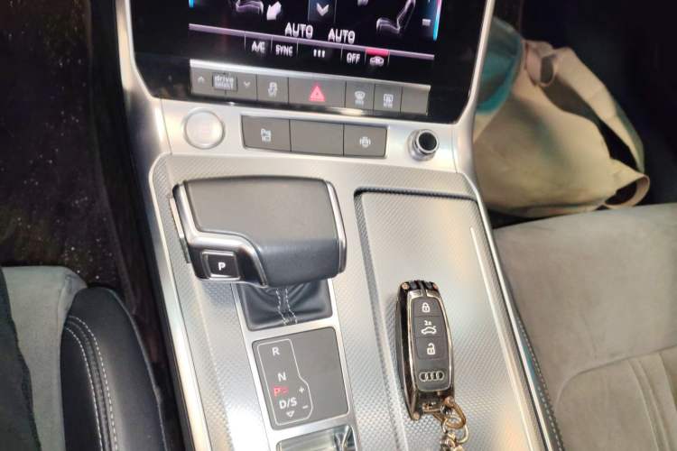 Used Audi A6L 2019 40 TFSI Luxury Dynamic Model
