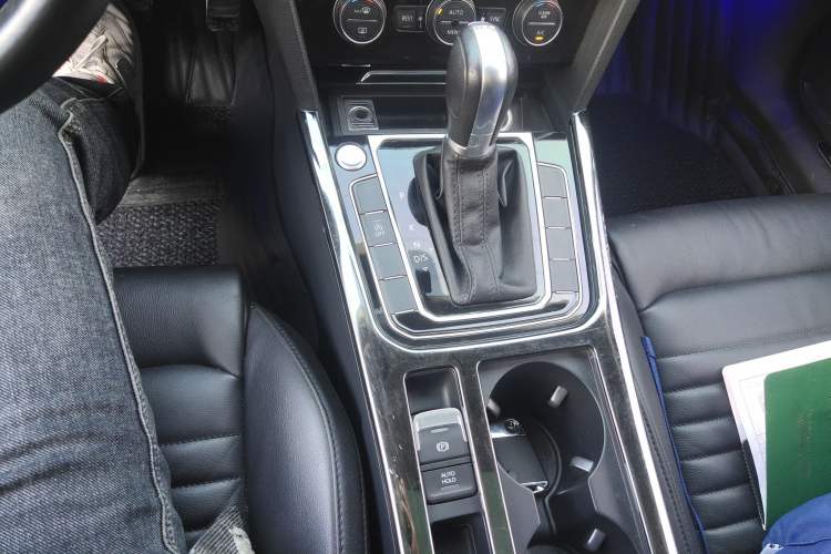 Used Volkswagen Magotan 2018 Facelift 330TSI DSG Luxury Model
