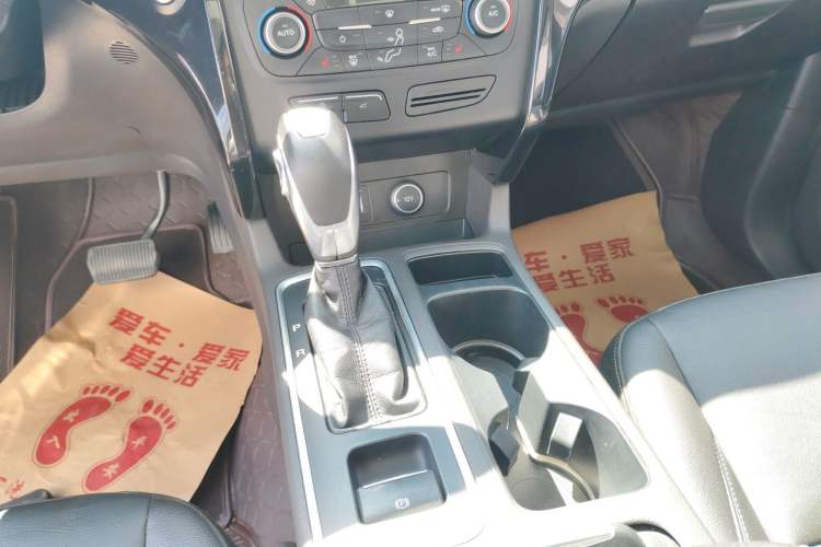 Used Ford Kuga 2019 EcoBoost 180 Two-Wheel-Drive Titanium Plus Model China V Standard
