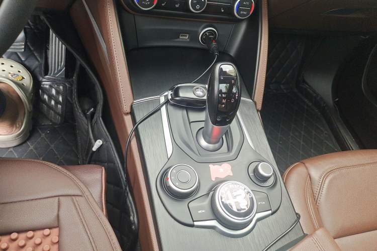 Used Alfa Romeo Stelvio 2017 2.0T 200HP Elite Edition
