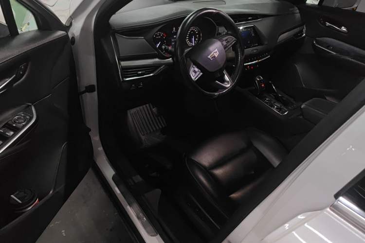 Used Cadillac XT4 2018 28T Two-Wheel Drive Leading Version Driver Seat