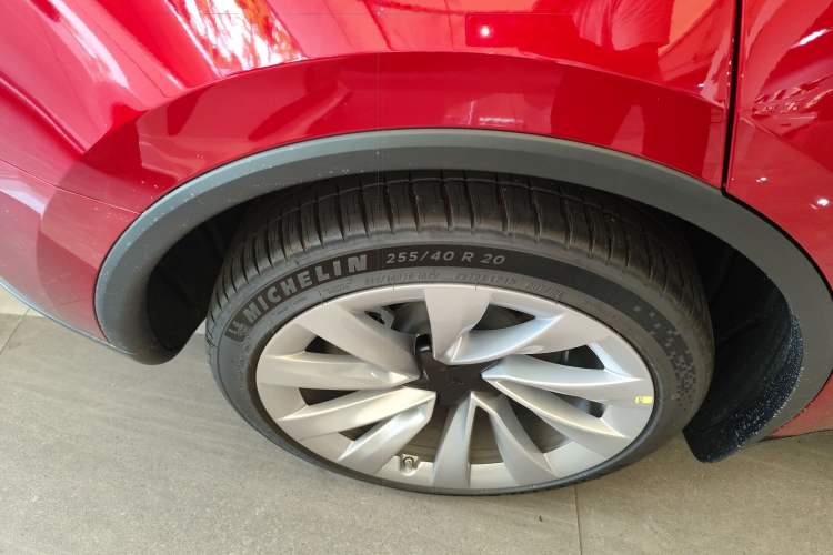 Used Tesla Model Y 2026 Facelifted Long-Range Rear-Drive Model Right Rear Wheel Hub