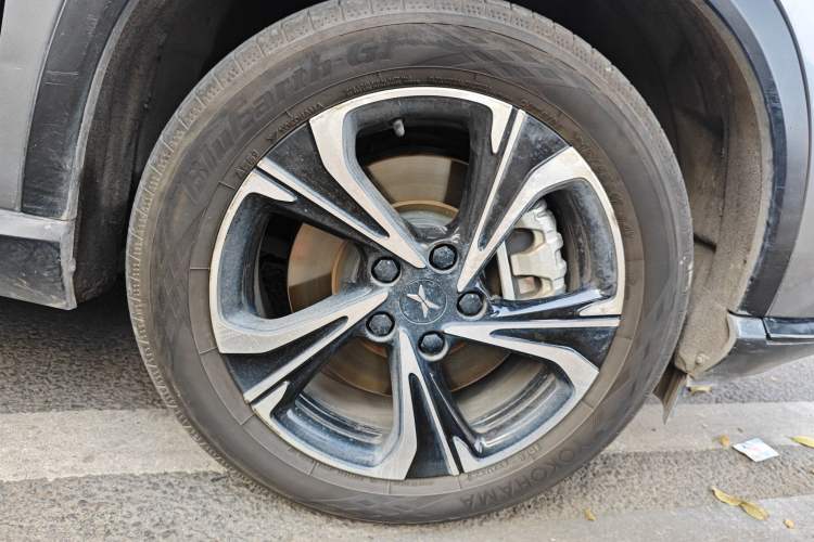 Used XPeng G3 2020 520 Luxury Edition Right Front Wheel Hub