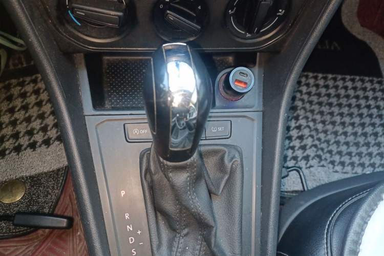 Used Volkswagen Lavida 2019 Lavida Start 1.5L Automatic Trendy Version China VI Standard Gear Lever