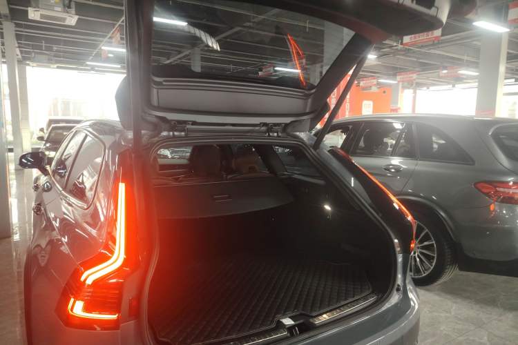 Used Volvo V90 2021 Cross Country B5 AWD Smart Range Edition