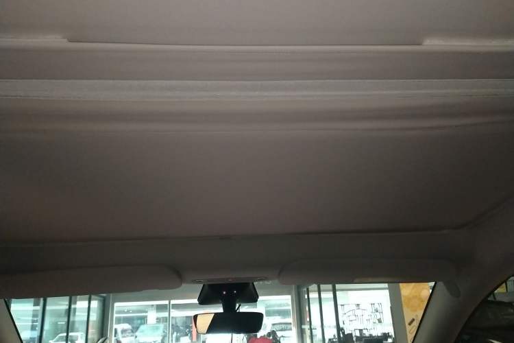 Used Tesla Model Y 2023 Long-Range All-Wheel-Drive Version