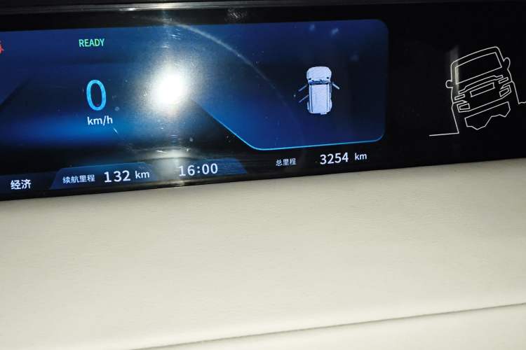 Used iCAR V23 2025 401 Two-Wheel Drive Intelligent Driving Version