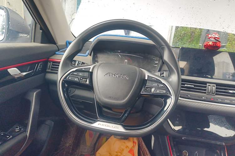 Used Dongfeng Aeolus Yixuan 2021 230T Automatic Chasing Shadow Edition Steering Wheel