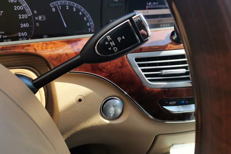 Used Mercedes-Benz S-Class 2010 S 350 L 4MATIC Gear Lever