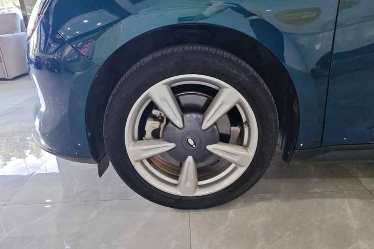 Used ORA Good Cat 2022 Morandi Edition 400km Standard Range Two-Week Young Enjoyment Version Lithium Iron Phosphate
