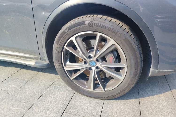 Used BYD Tang New Energy 2018 DM 2.0T All-Wheel Drive Smart Connect Advanced Model 7 Seats China V Emission Standard
