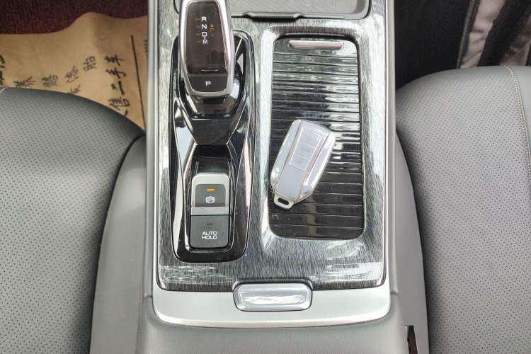 Used Dongfeng Aeolus Yixuan MAX 2021 1.5T Super Cool Dad Edition Gear Lever