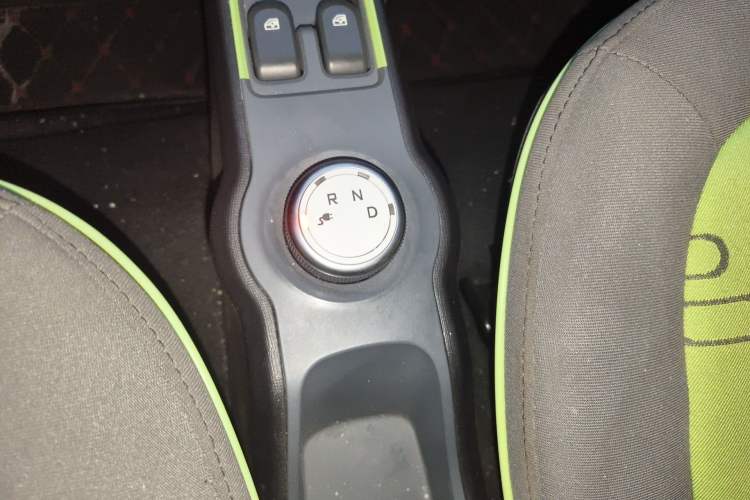Used Baojun E100 2020 305KM Smart Drive Version Gear Lever
