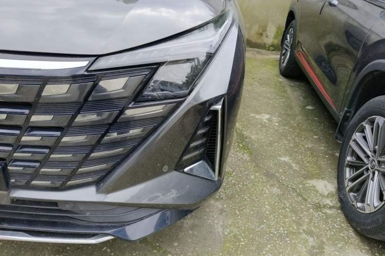 Used CHANGAN UNI-Z New Energy 2024 Blue Whale Smart Electric iDD 125km Beyond Edition Left Front Headlight