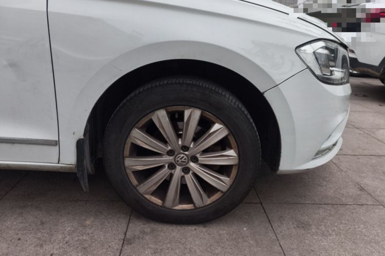 Used Volkswagen Bora 2018 1.5L Manual Comfort Model Right Front Wheel Hub