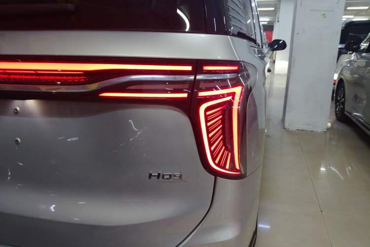 Used Hongqi HQ9 2023 2.0T Smart Connect Flagship Edition