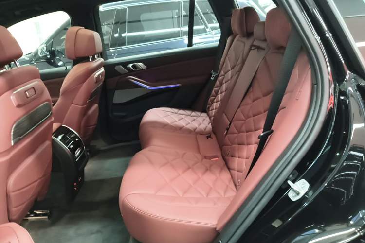 Used BMW X5 2023 xDrive 40Li M Sport Night Edition Package Left Rear Seat