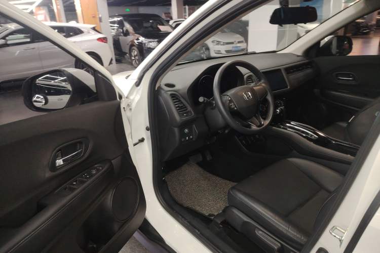 Used Honda Vezel 2020 1.5L CVT Pioneer Edition
